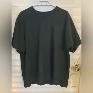 Men’s Nike dri-fit shirt